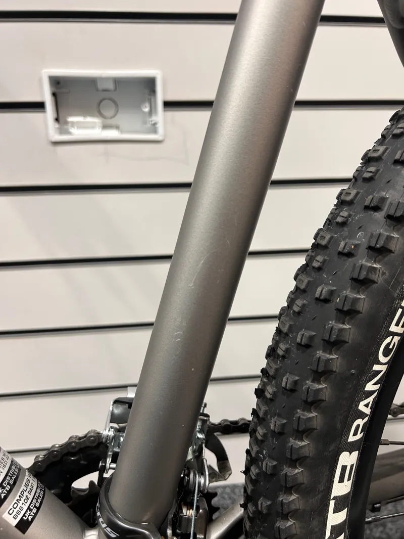 2nd Hand Whyte 604 V2 Mountain Bike Large 2021 Grey-3